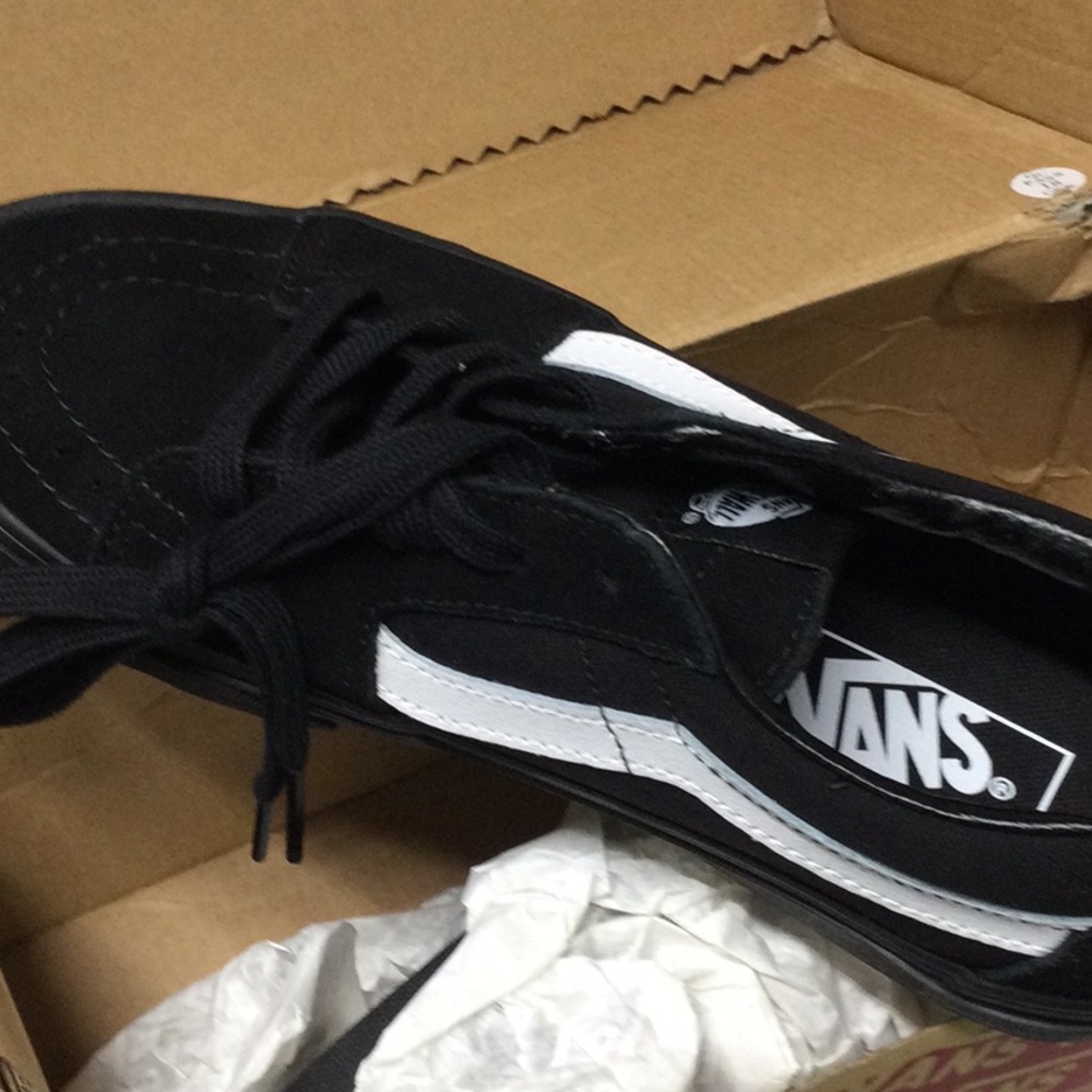 New Vans Shoes - Picture 8 of 14